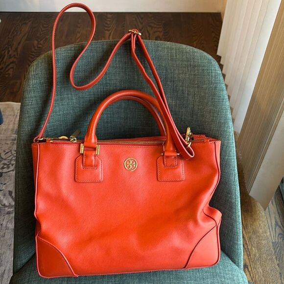 Handbags - Tory Burch Red burnt orange Patent and Leather Large Double Zip Robinson Tote!